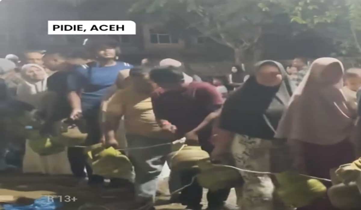 Antrean Elpiji Hingga Malam di Pidie Aceh, Pemerintah Dinilai Gagal Tangani Krisis Pasca Banjir