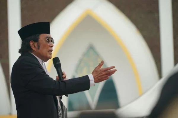 Rhoma Irama Doakan Korban Bencana Sumatera di Tabligh Akbar