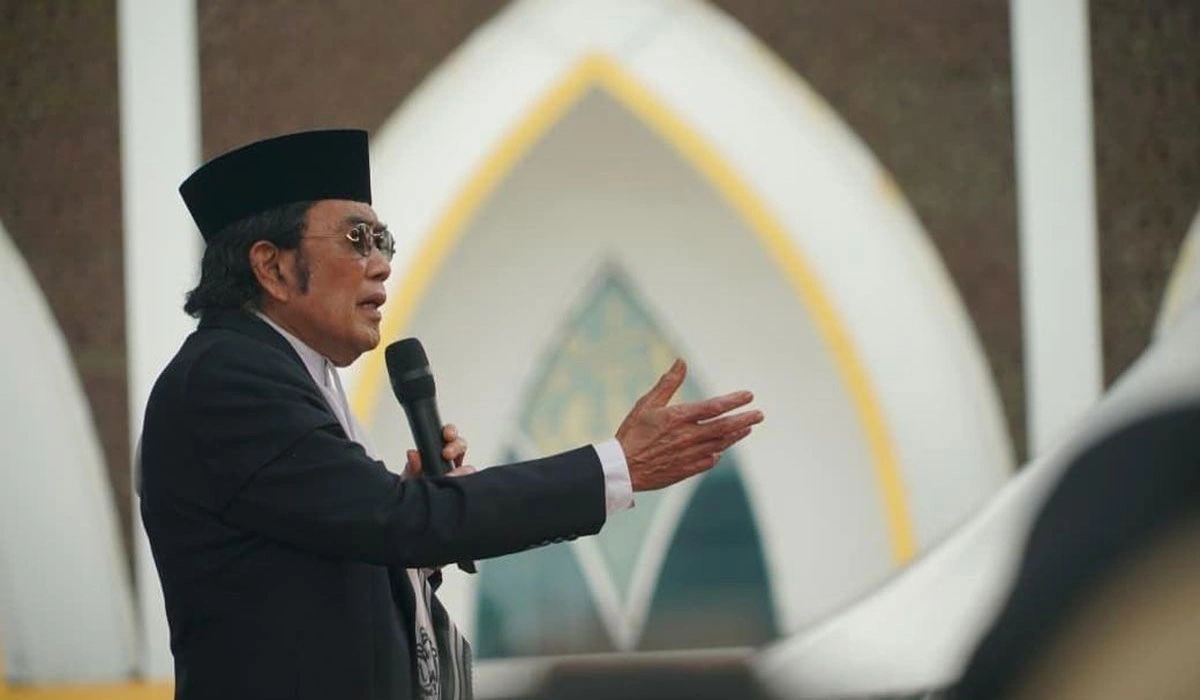Rhoma Irama Doakan Korban Bencana Sumatera di Tabligh Akbar