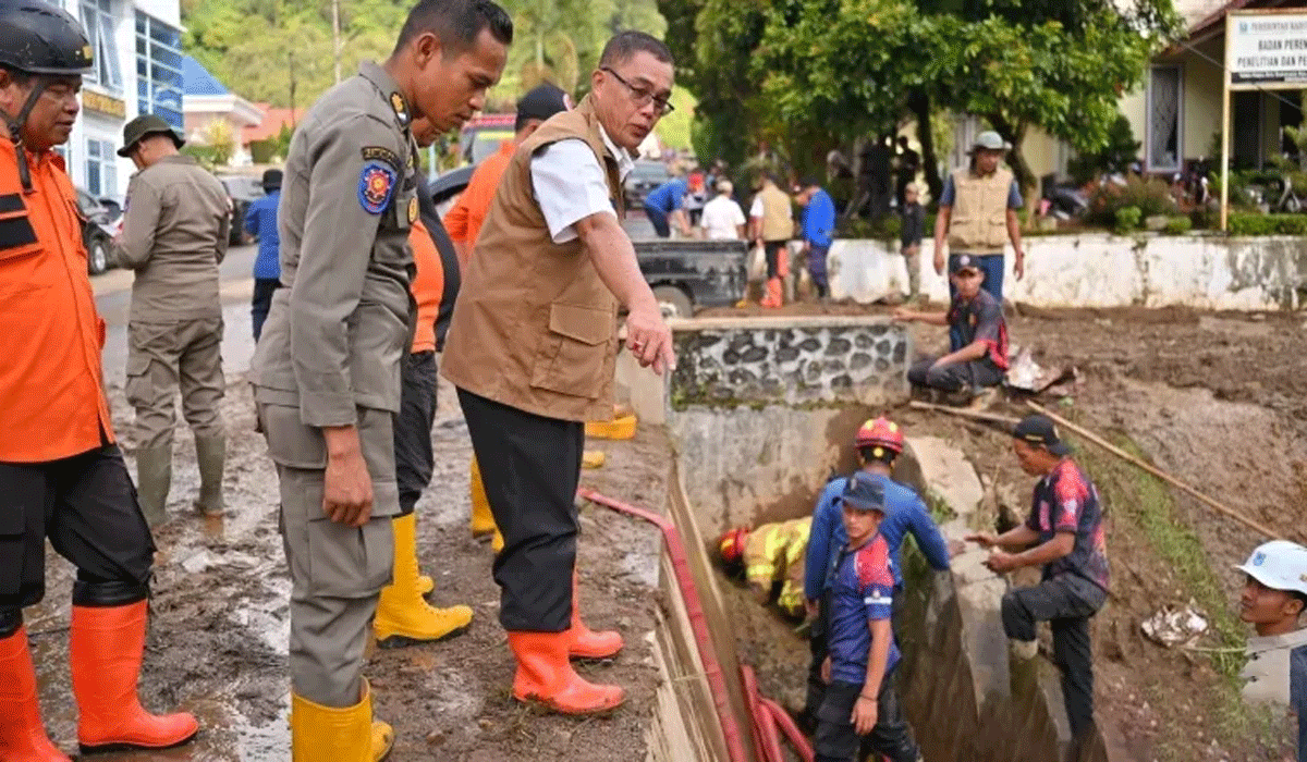 Payakumbuh Turun Tangan, 61 Personel dan Armada Bencana Dikerahkan ke Solok Payakumbuh Turun Tangan, 61 Personel dan Armada Bencana Dikerahkan ke Solok